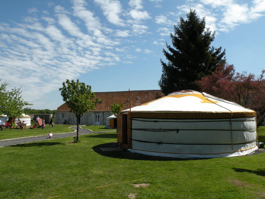 Les Ecrennes Yourte Nomade-Lodge מראה חיצוני תמונה