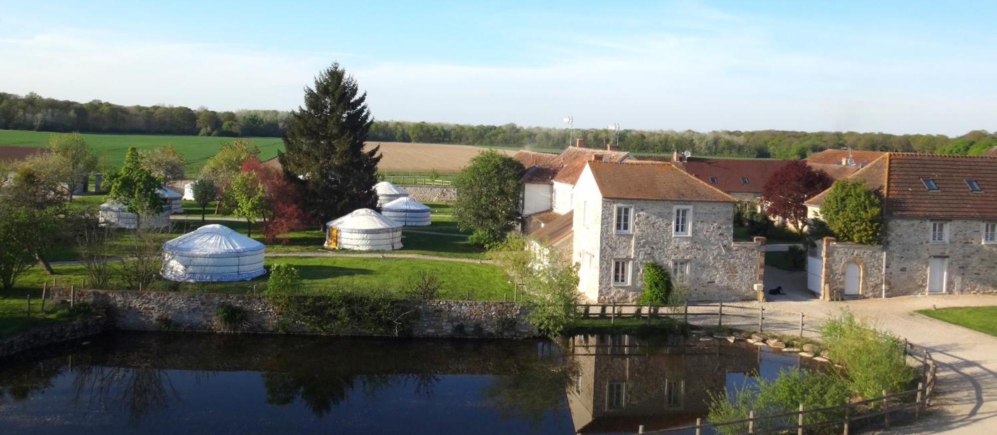 Les Ecrennes Yourte Nomade-Lodge מראה חיצוני תמונה